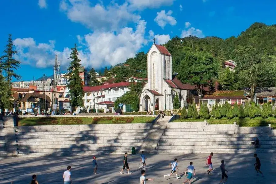 Hai Phong City to Sapa private car transfer 8