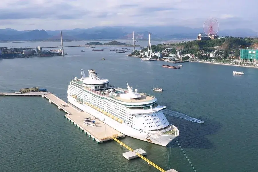 Bac Ninh City to Halong Bay private car 9