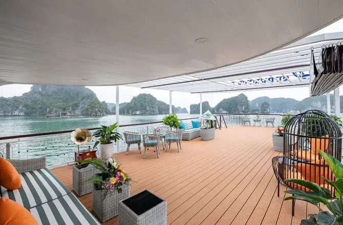 Serenity cruise Lan Ha Bay day cruise from Hanoi 6