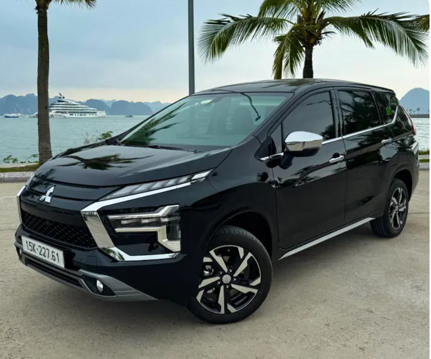 Mong Cai to Hanoi private car transfer