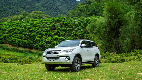 Halong Bay to Ha Giang private car