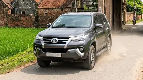 Hanoi to Duong Lam village private car transfer