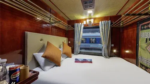 VICSAPA train Sapa to Hanoi