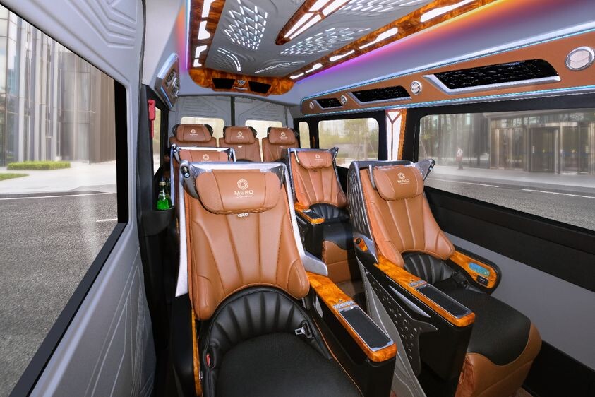 Ho Chi Minh City to Phnom Penh luxury limousine