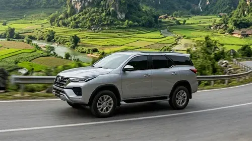 Halong Bay to Ban Gioc waterfalls by private car