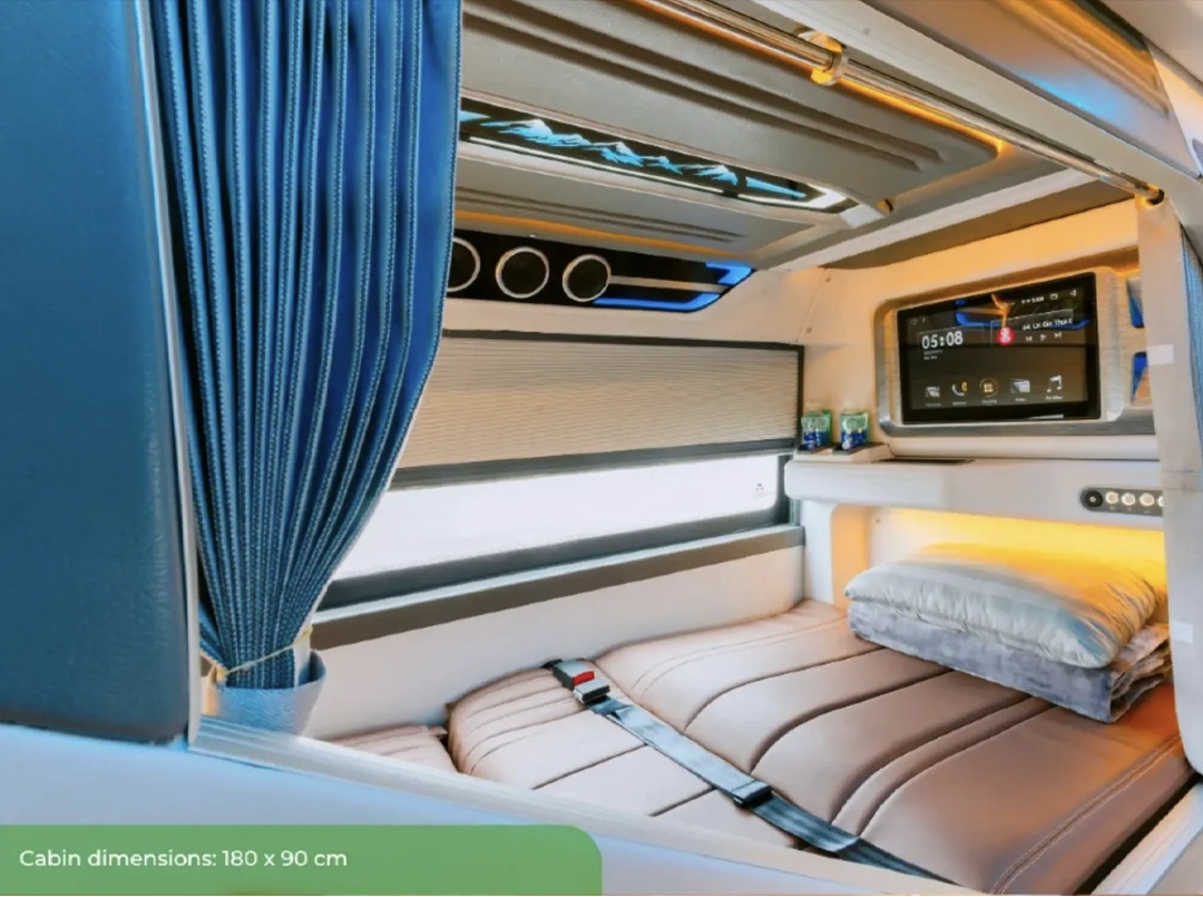Hoi An to Hanoi VIP cabin sleeping bus - Cabin dimesions